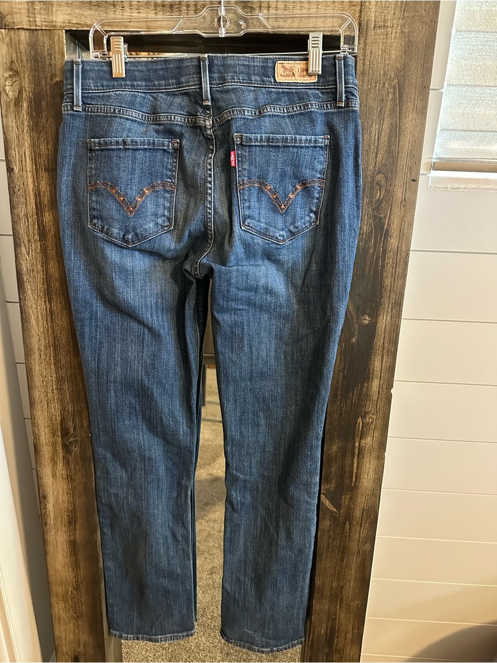 Levi’s W30 L32 525 Perfect Waist Women’s Jeans Straight Leg Medium Wash